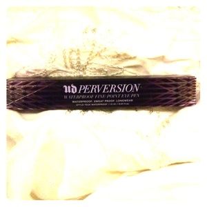 NWOT NWB Urban Decay Perversion Eyeliner Pen